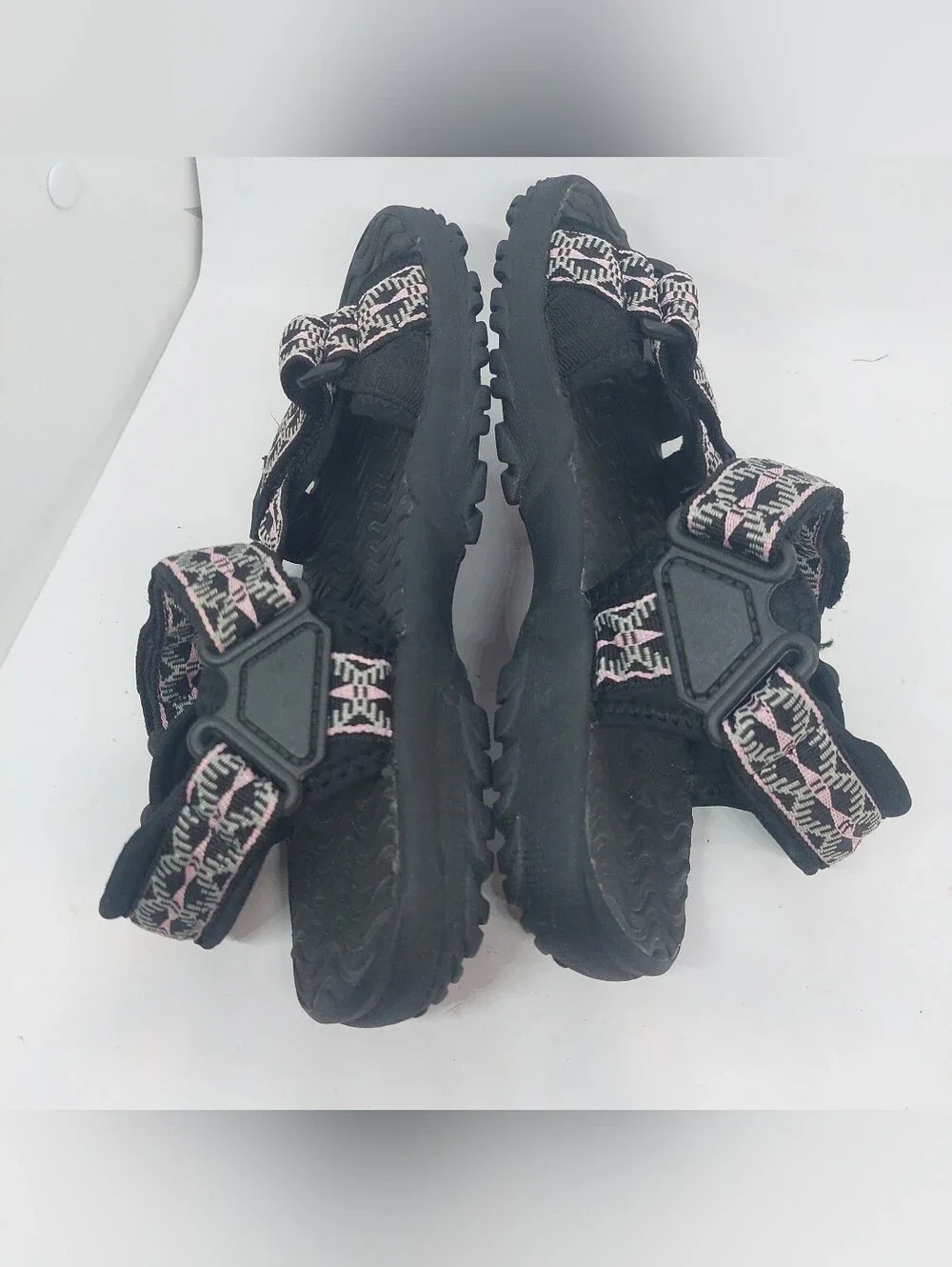 Avia Strappy Sandals Black Pink Geometric Design Adj Summer Shoes Womens Size 7